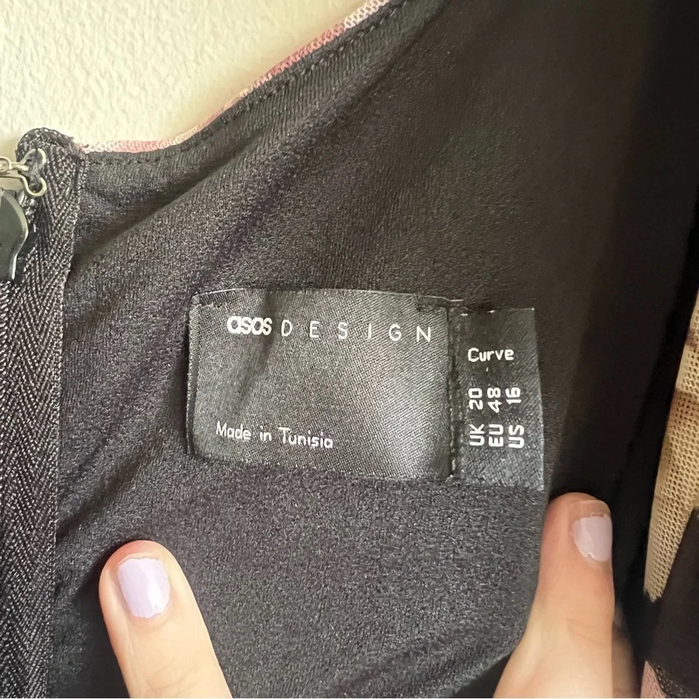 Ruched Floral Dress - Picture 6 of 7